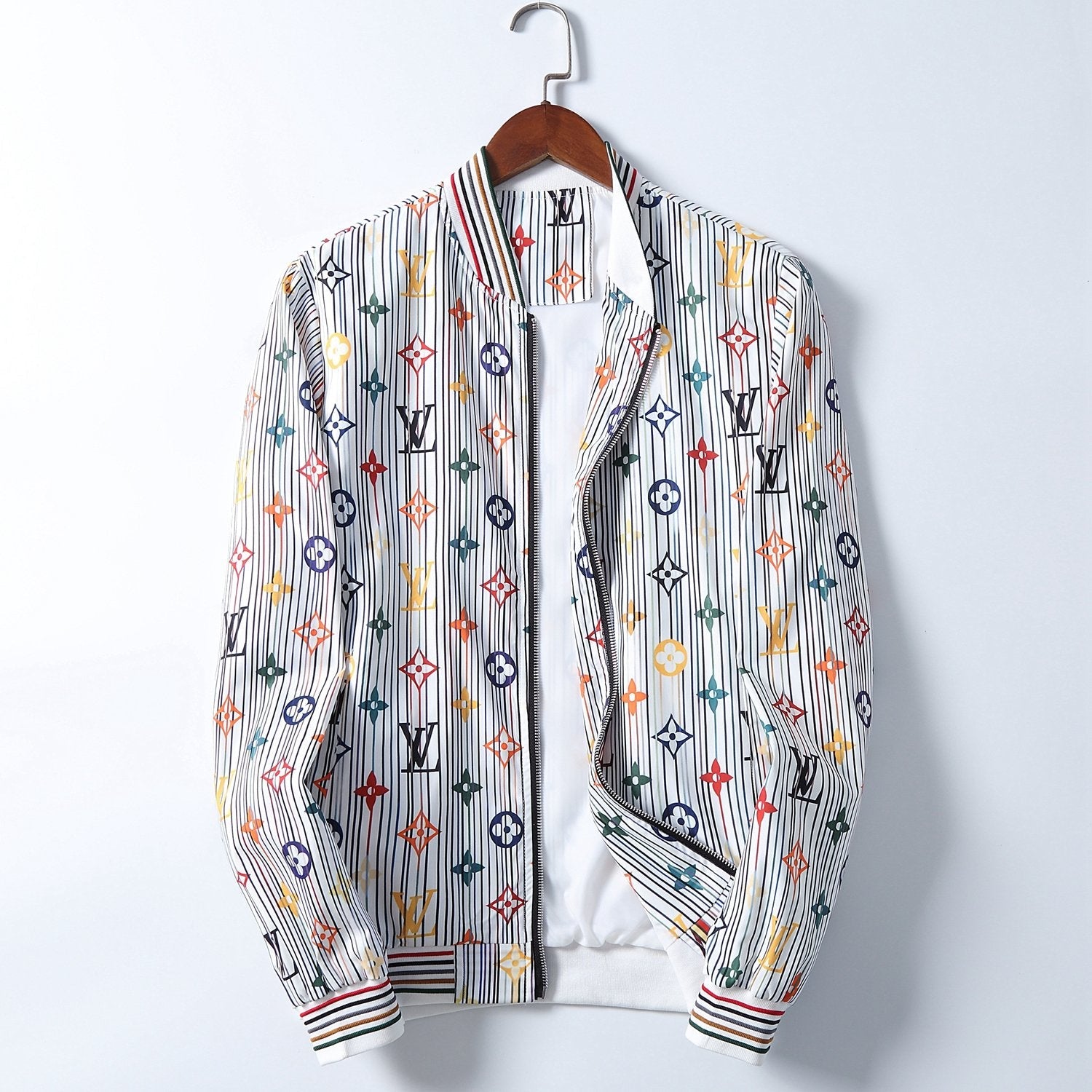 LOUIS VUITTON - CHAQUETA 