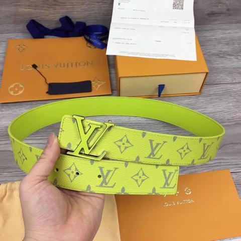 LOUIS VUITTON - CINTURÓN DE CUERO 