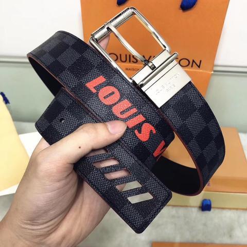 LOUIS VUITTON - CEINTURE EN CUIR 