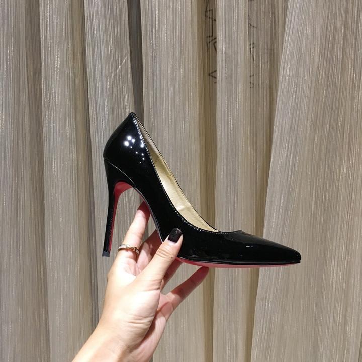 CHRISTIAN LOUBOUTIN - ESCARPIN FEMME 