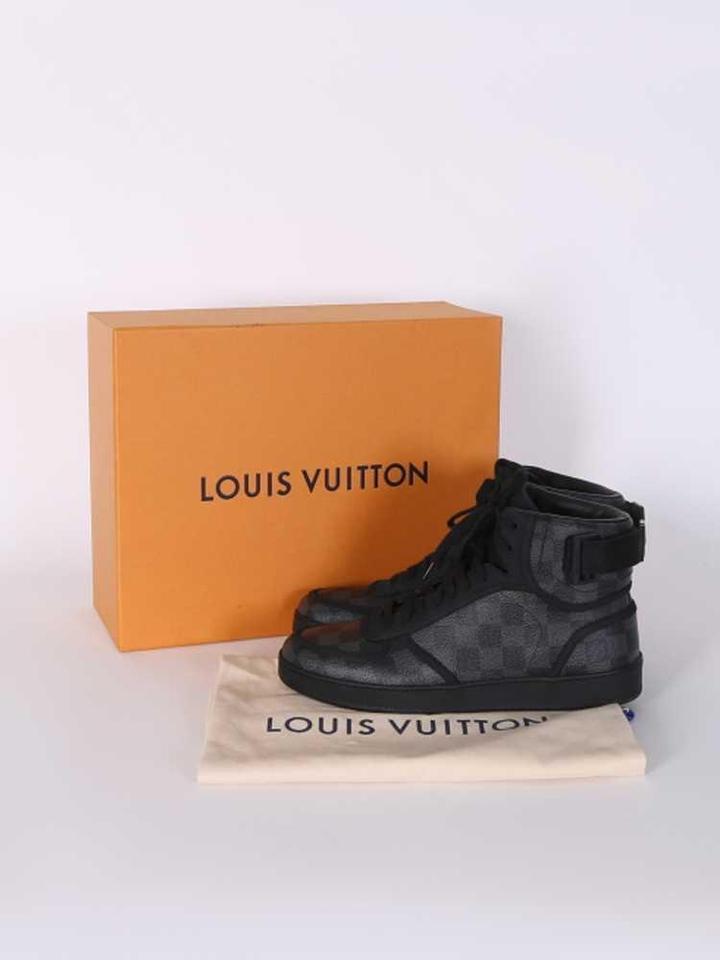 LOUIS VUITTON - BASKETS