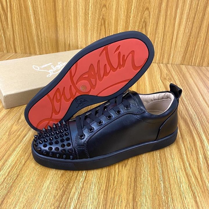 CHRISTIAN LOUBOUTIN - ZAPATILLA 