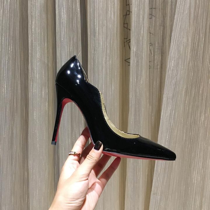 CHRISTIAN LOUBOUTIN - ESCARPIN FEMME 