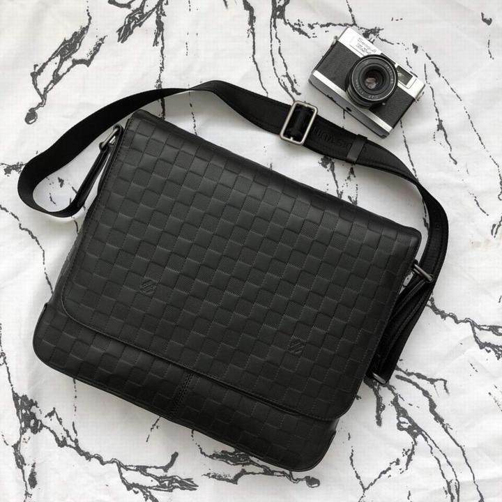 LOUIS VUITTON - BOLSO DE HOMBRO 