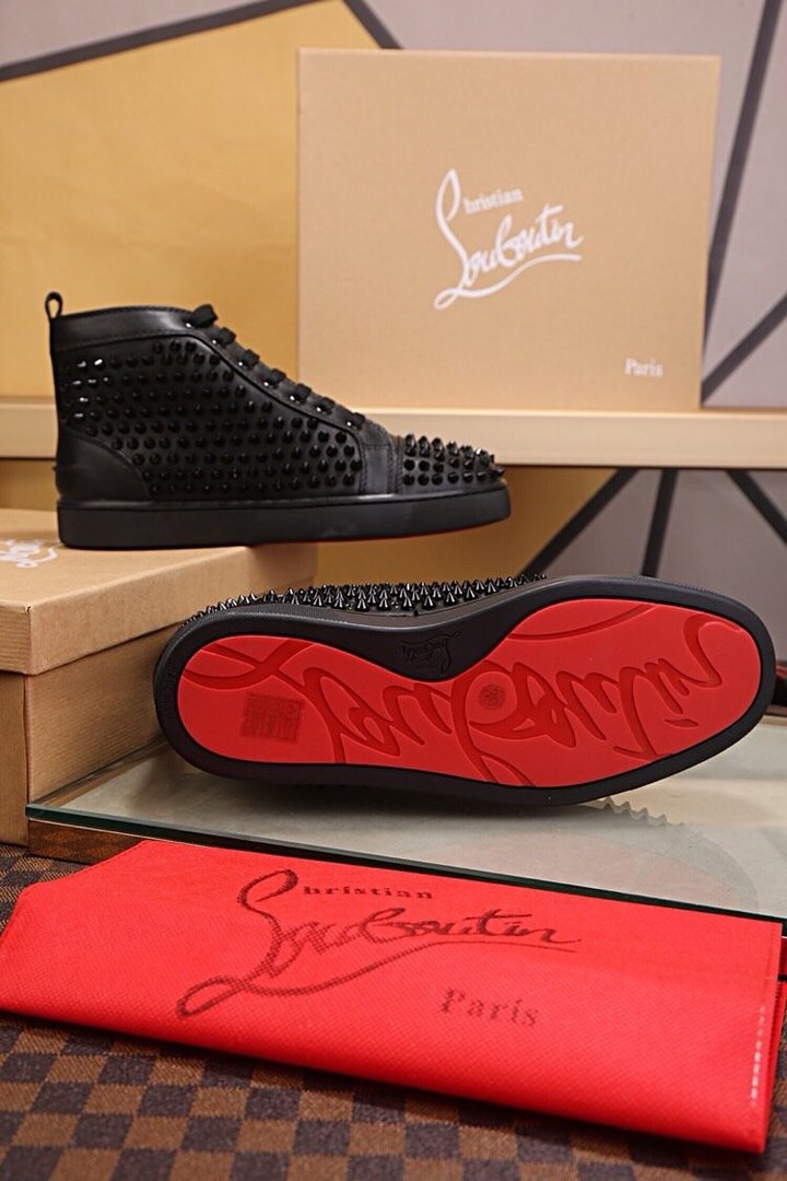 CHRISTIAN LOUBOUTIN - ZAPATILLA 