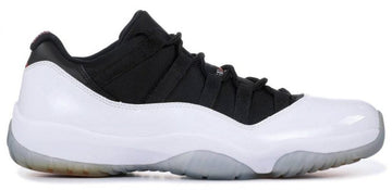 AIR JORDAN 11 RETRO BASSE NOIR ET BLANC 